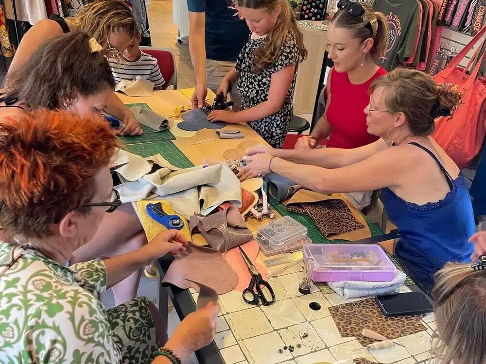 ateliers cuir en corrèze, un moment de création, de partage et d'évasion